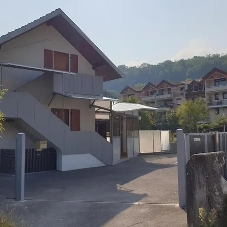 Prázdninový dům Maison La Rive *